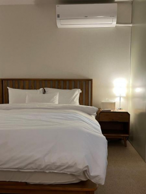 Sweet Home in Hongdae 1 minute away